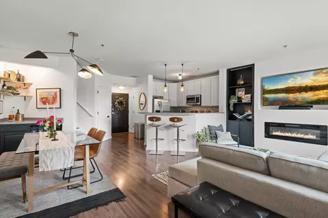 680 N 2nd St #110, Minneapolis, MN 55401