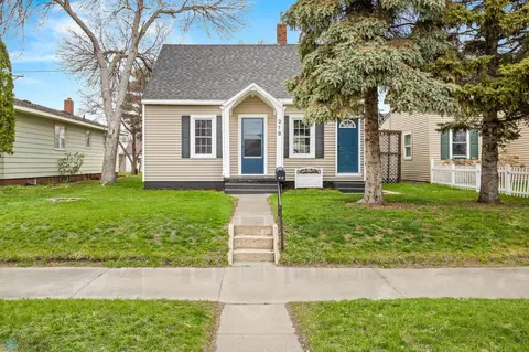 218 Main St E, Detroit Lakes, MN 56501