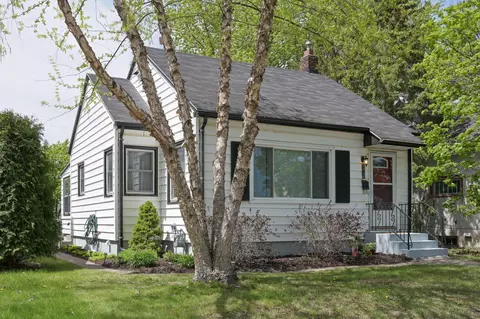 836 5th Ave S, South Saint Paul, MN 55075