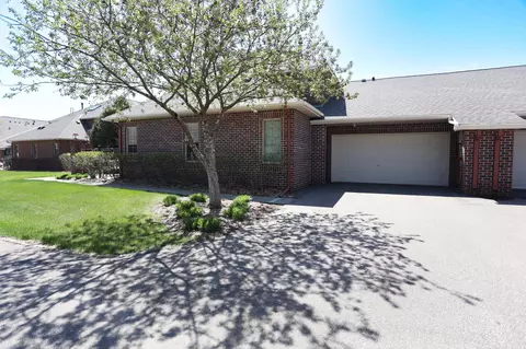 243 W Canyon Dr, Hudson, WI 54016