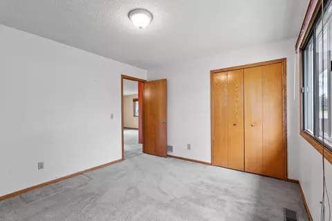 8560 S Pond Trl, Champlin, MN 55316 photo 16