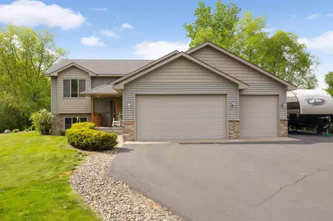13770 Foxhill Ave N, Hugo, MN 55038
