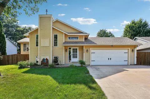 1335 103rd Ln NW, Coon Rapids, MN 55433