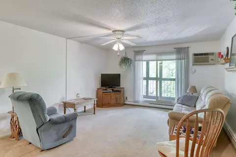 5627 Green Circle Dr #317, Minnetonka, MN 55343