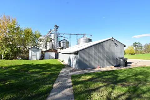 135 2nd St E, Wanamingo, MN 55983 photo 37