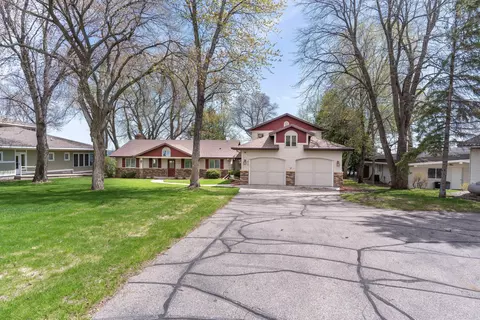 619 N Shore Dr, Battle Lake, MN 56515