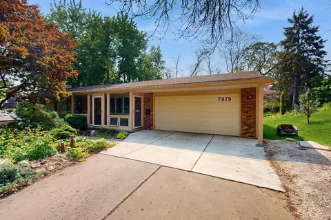 7979 Jonellen Ln N, Golden Valley, MN 55427