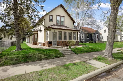 328 10th Ave S, South Saint Paul, MN 55075