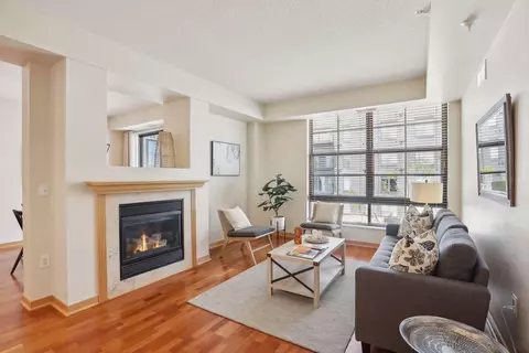 2566 Ellis Ave #409, Saint Paul, MN 55114