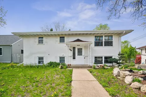 1383 Barclay St, Saint Paul, MN 55106