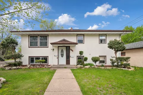1391 Barclay St, Saint Paul, MN 55106