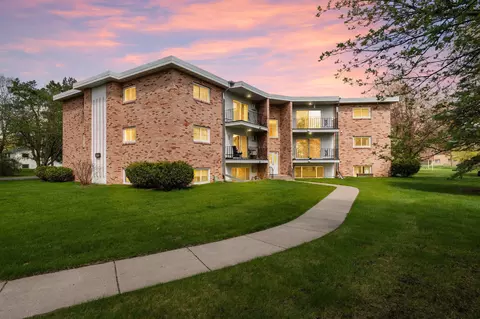1150 Dellwood St S #203, Cambridge, MN 55008