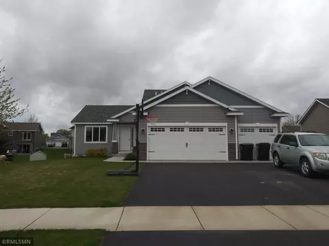 1010 Bellaire Blvd NW, Isanti, MN 55040