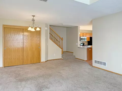 4210 Meghan Ln, Eagan, MN 55122 photo 2