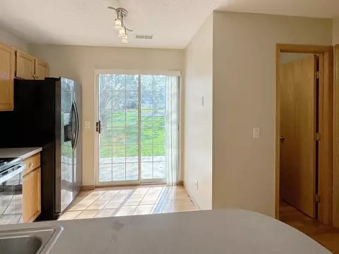 4210 Meghan Ln, Eagan, MN 55122 photo 8