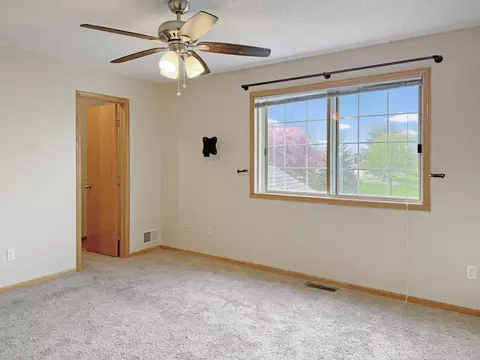 4210 Meghan Ln, Eagan, MN 55122 photo 10