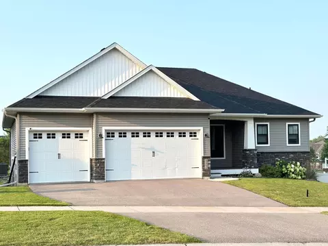 8462 200th St W, Lakeville, MN 55044