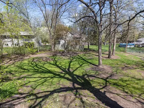 11433 Yates Cir, Champlin, MN 55316 photo 4