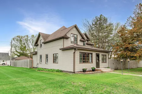 321 E 7th St, Browerville, MN 56438 photo 4