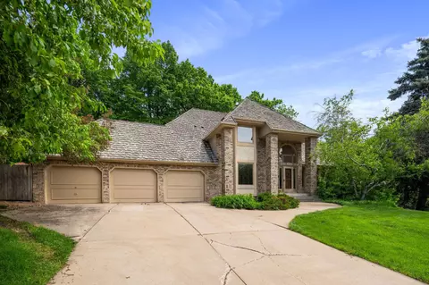 5510 Rosewood Ln N, Plymouth, MN 55442