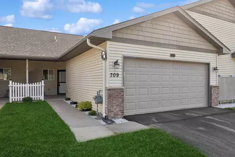 709 Danielson Ct, Maple Lake, MN 55358