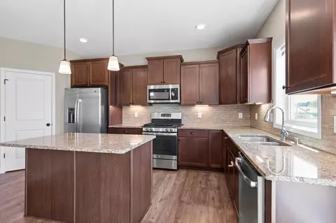 1948 Eagle Ridge Loop, Shakopee, MN 55379 photo 11