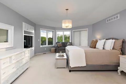 Bedroom - 1504 Thomas Ln, Eagan, MN 55122 photo 1 of 3