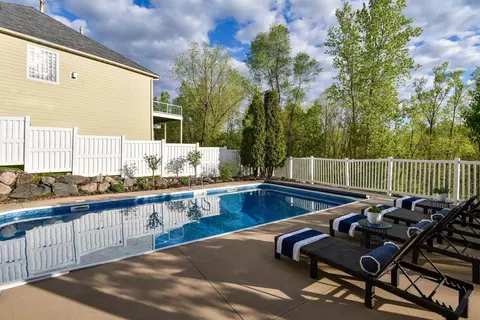 Exterior - 1504 Thomas Ln, Eagan, MN 55122 photo 5 of 11