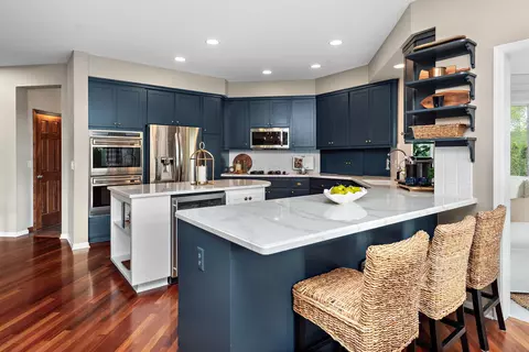 Kitchen - 1504 Thomas Ln, Eagan, MN 55122 photo 1 of 4