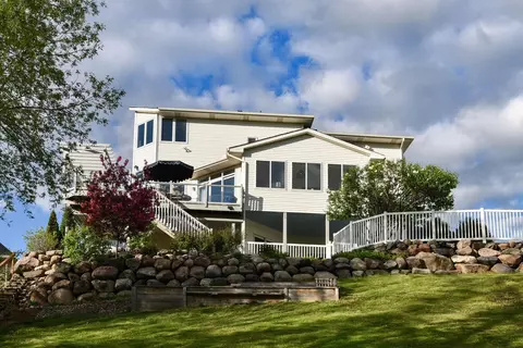 Exterior - 1504 Thomas Ln, Eagan, MN 55122 photo 10 of 11