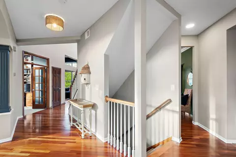 Entry Way - 1504 Thomas Ln, Eagan, MN 55122 photo 1 of 4