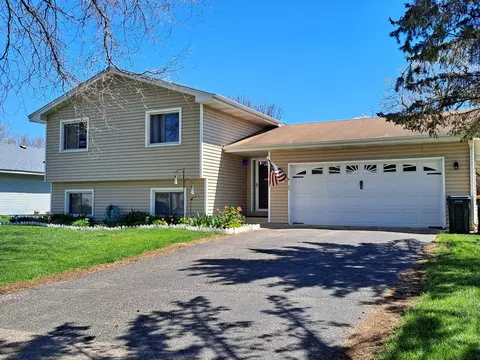 16344 Fantasia Ave, Rosemount, MN 55068