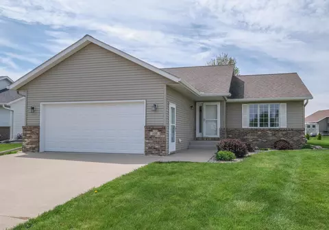 108 La Costa Ln, Mankato, MN 56001