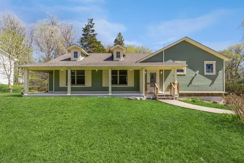 2470 Fairview Ln, Mound, MN 55364