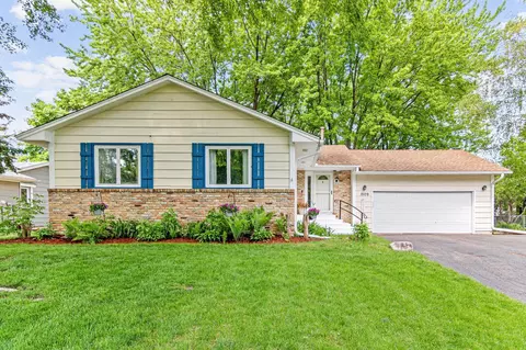 1509 Prairieland Ave, Maple Plain, MN 55359