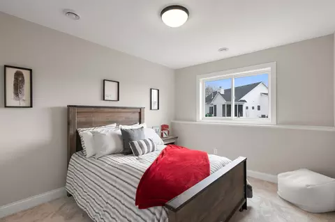 Bedroom - 636 Parkside Ct, Eagan, MN 55123 photo 5 of 5
