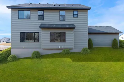 Exterior - 636 Parkside Ct, Eagan, MN 55123 photo 4 of 4