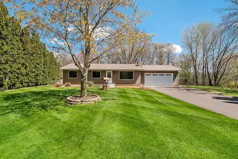 7916 Nancy Dr, Lino Lakes, MN 55014