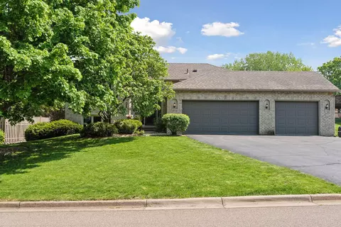 15637 Alpine Cir, Burnsville, MN 55306
