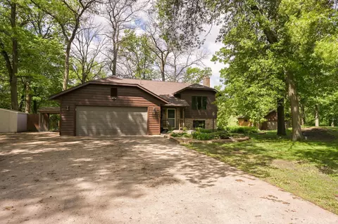 8265 Wood Duck Trl, Lino Lakes, MN 55014