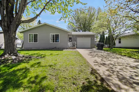 2235 4th Ave SE, Owatonna, MN 55060