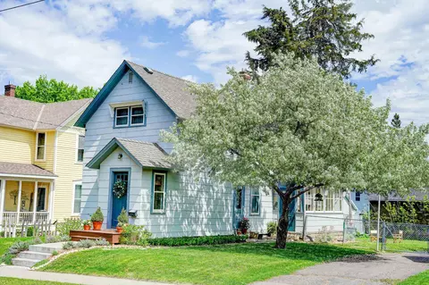 1221 1st St S, Stillwater, MN 55082
