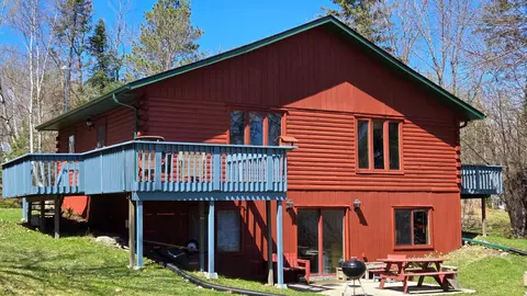 8990 E Wakemup Village Rd, Cook, MN 55723