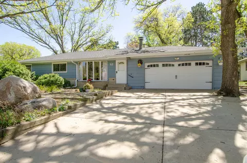 62 County Road F W, Vadnais Heights, MN 55127