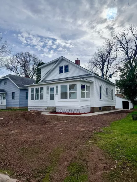 331 Clark St, Mora, MN 55051