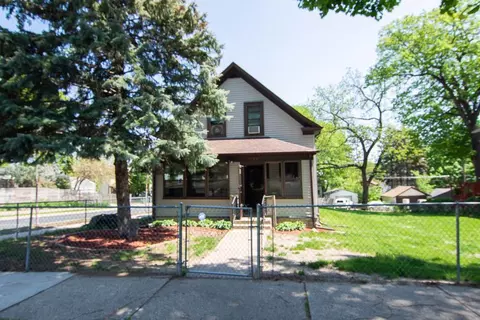 2528 Thomas Ave N, Minneapolis, MN 55411