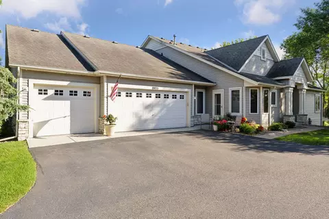 8935 Stonebrooke Trl, Woodbury, MN 55125