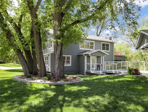 2571 Forest St, Maplewood, MN 55109