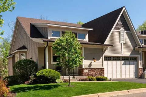 5162 Wild Marsh Dr, White Bear Lake, MN 55110