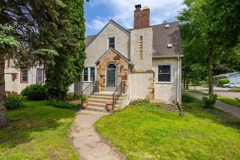 3700 Vincent Ave N, Minneapolis, MN 55412